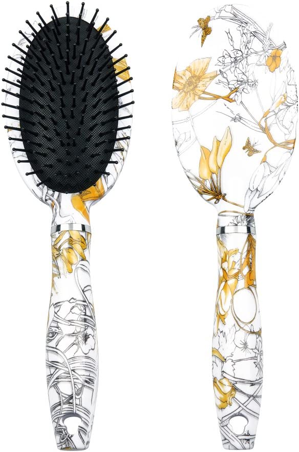 Titania Hairbrush with a wooden handle, 13007